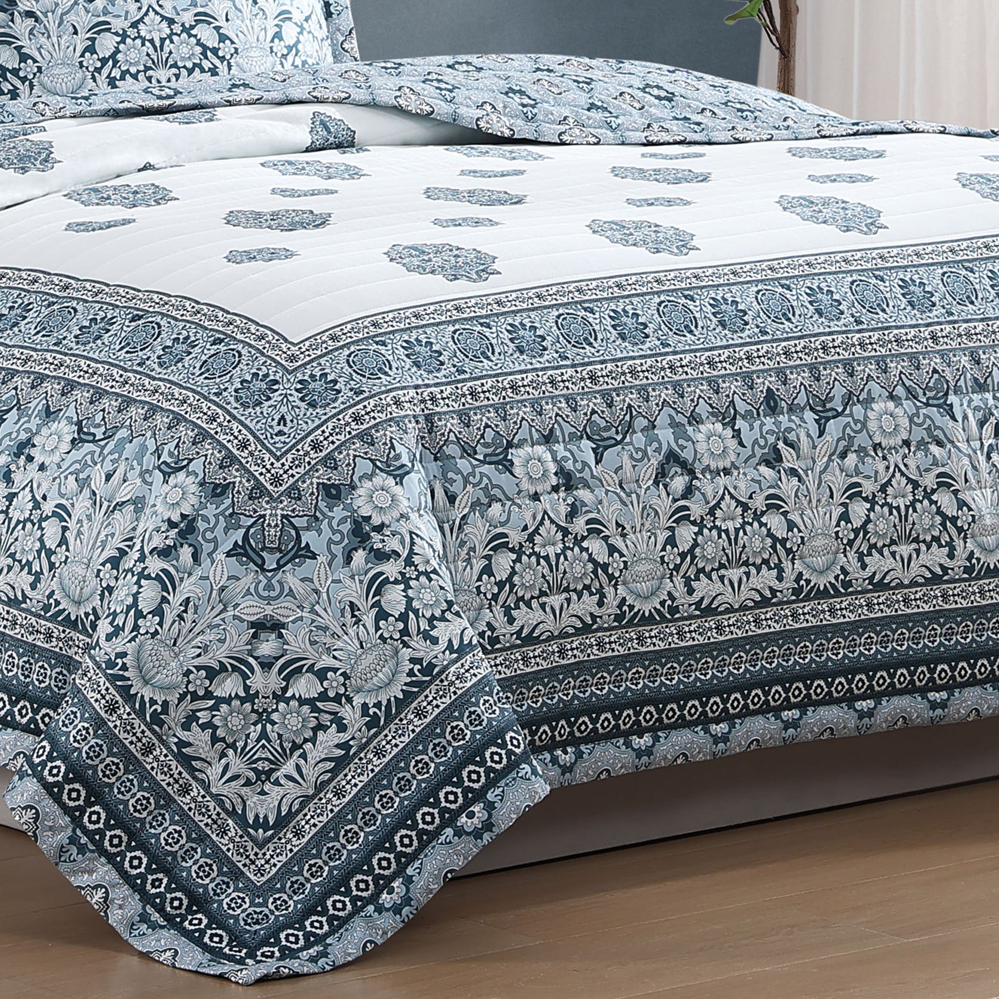 Bebejan Aquamarine Medallion 3 Piece Reversible Quilted Coverlet Set Coverlet By Bebejan®